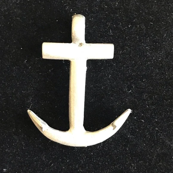 Anchor Pendant - Picture 3 of 4